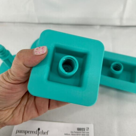 Pampered Chef Boat Press Set Aqua Blue Dough & Pastry Mold Kitchen Tool New - Picture 4 of 6